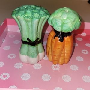 Vintage Majolica ceramic carrot and onion salt and pepper shakers